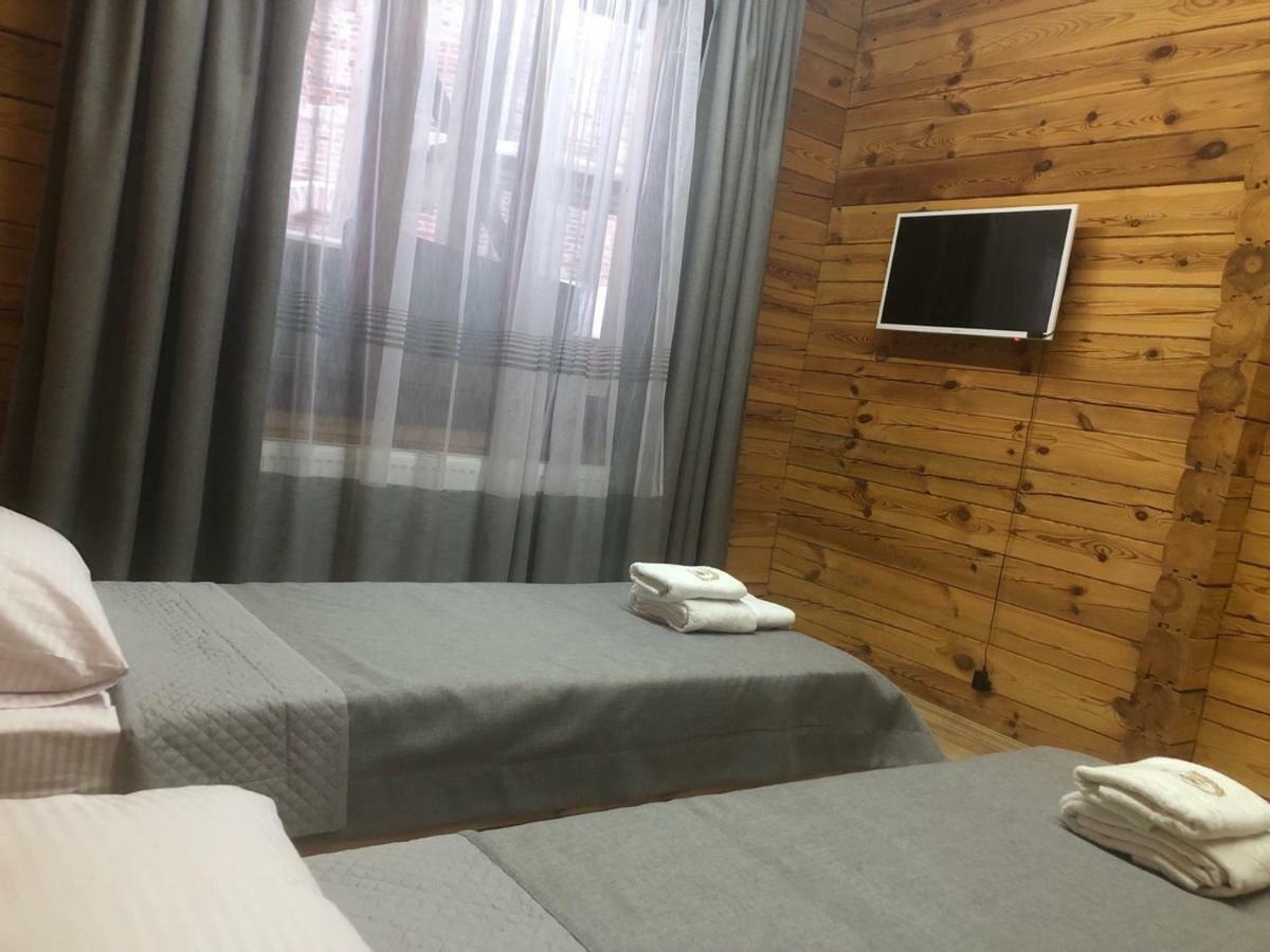 Golden Nest Apartment Yablunytsya Exterior photo